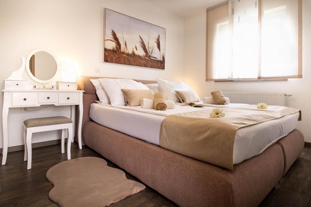 Apartment Juric Pola Esterno foto